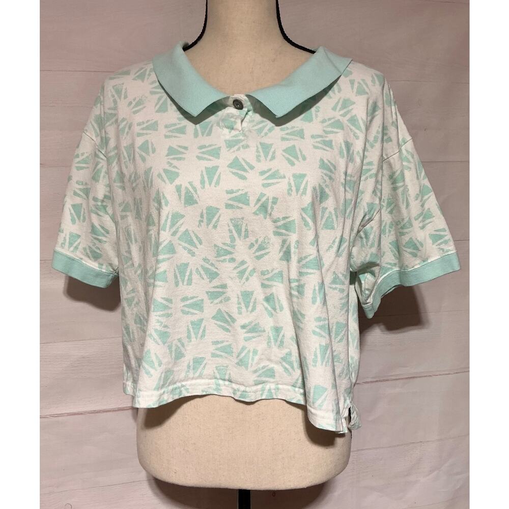 Vintage SYNC Sz L collared preppy cropped light blue shirt top geometric print